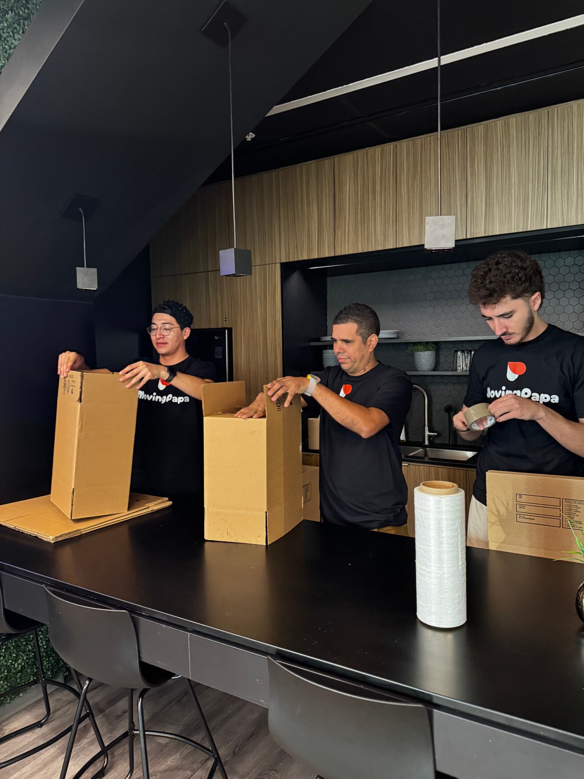 Why Hiring Local Toronto Movers Makes All the Difference